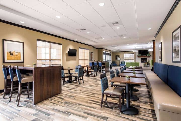 Breakfast area